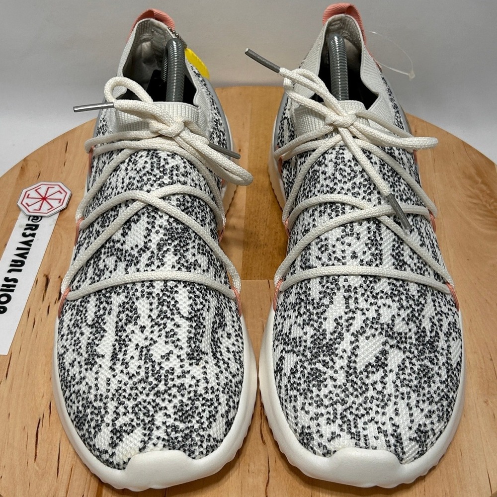 NWT Adidas Women's Ultimamotion White/Dust Pink (F34533/F34516) Sneakers - 11 US - Picture 3 of 10